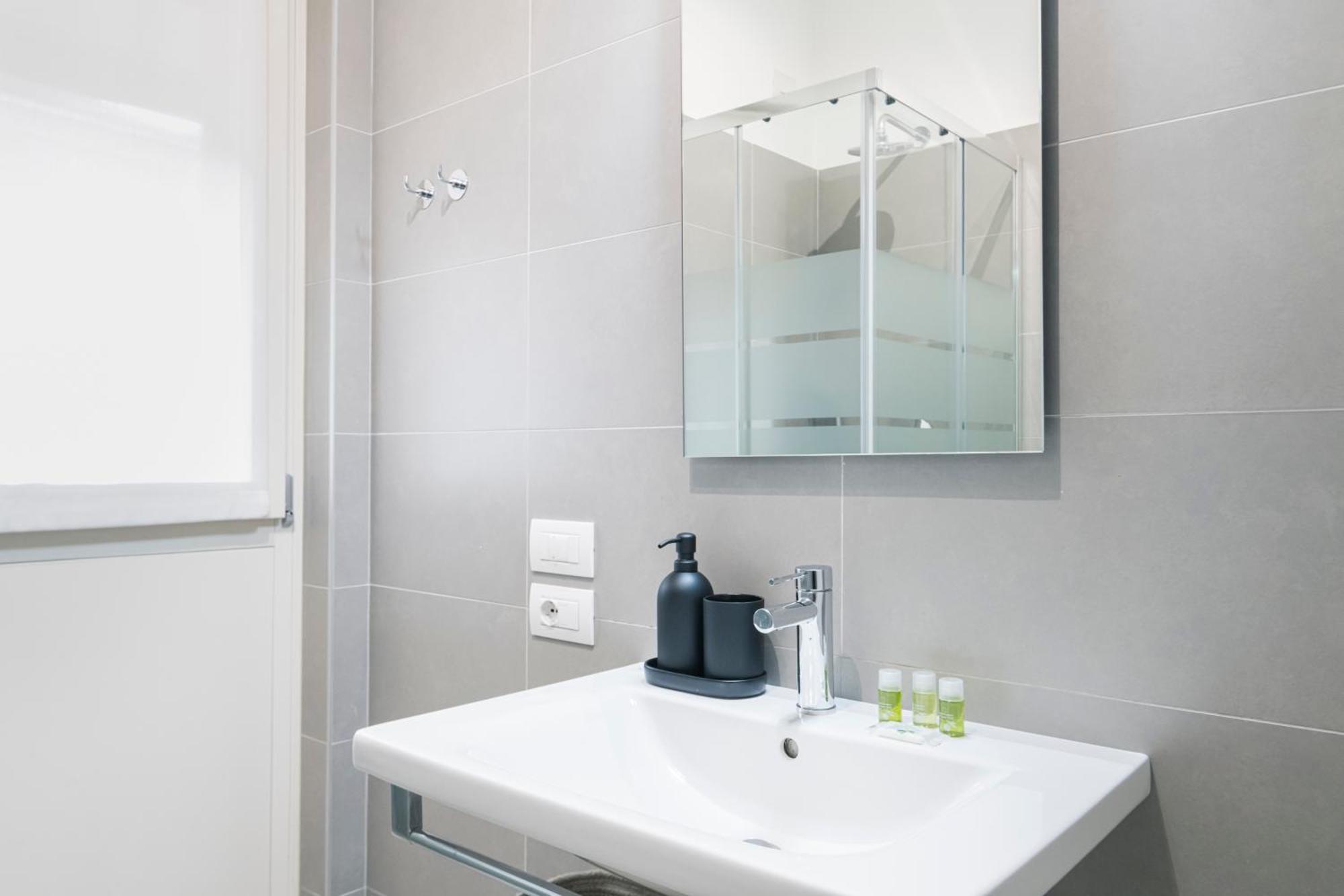 Luxury Apt In Moscova Milaan Buitenkant foto